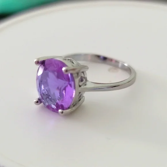 Naturally Color Changing Alexandrite Ring - Picture 5 of 9